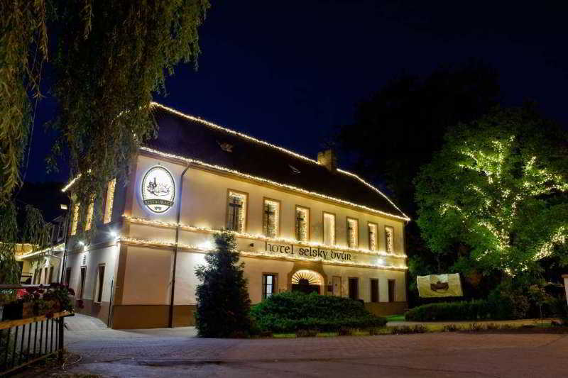 Hotel Selsky Dvur - Bohemian Village Courtyard Praga Exterior foto